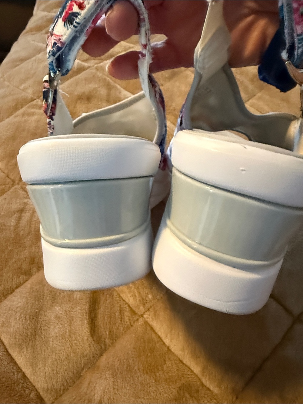 Bzees White Floral Slingback Sandals with Navy & Pink Tropical Print - Picture 4 of 8